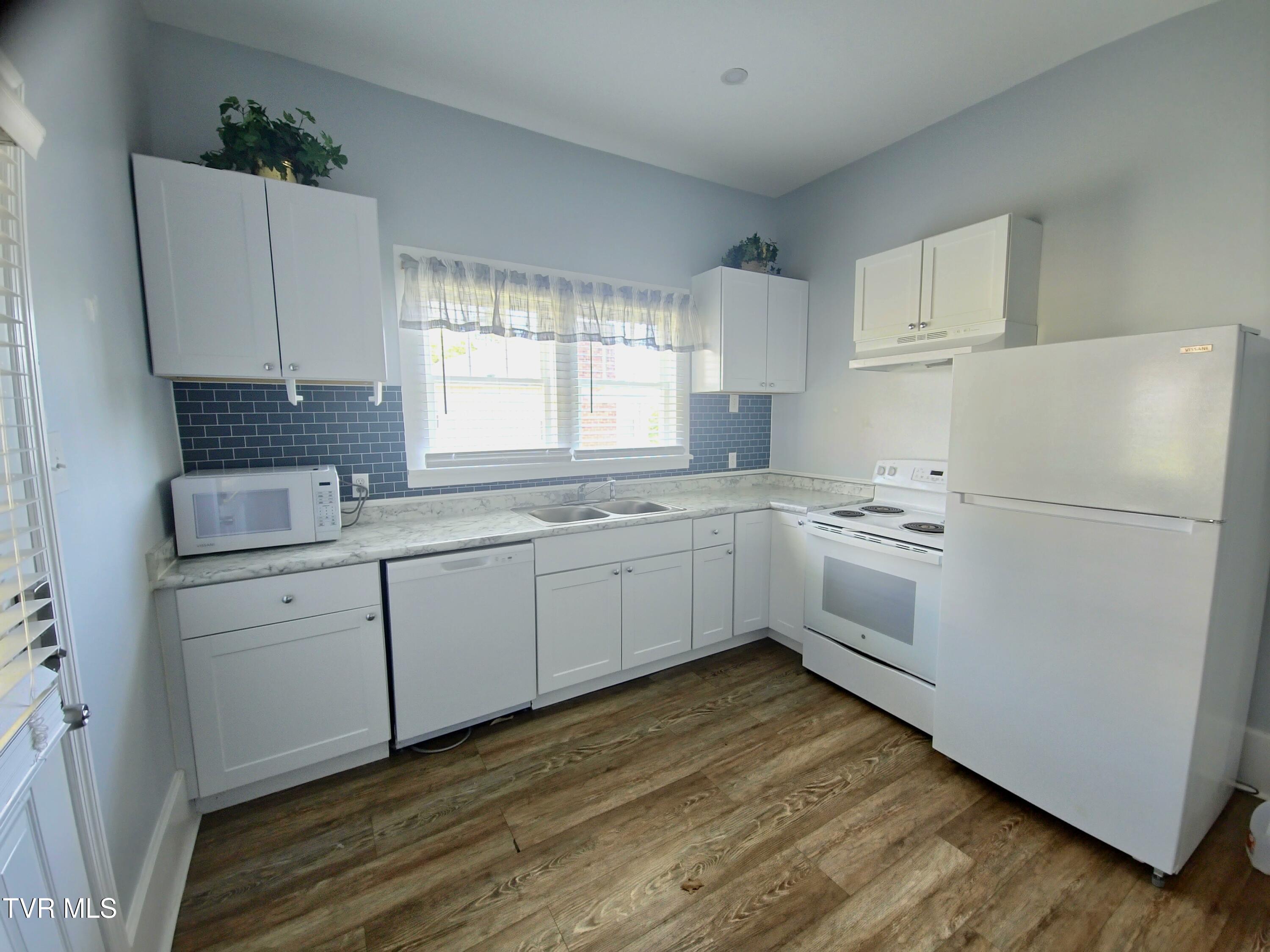 1001 Virginia Avenue 2