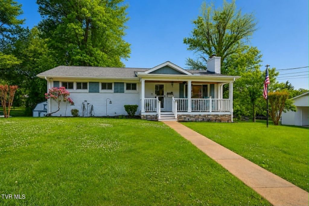 Photo of 2405 Melborne Drive, Johnson City, TN 37601 (MLS # 9995309)