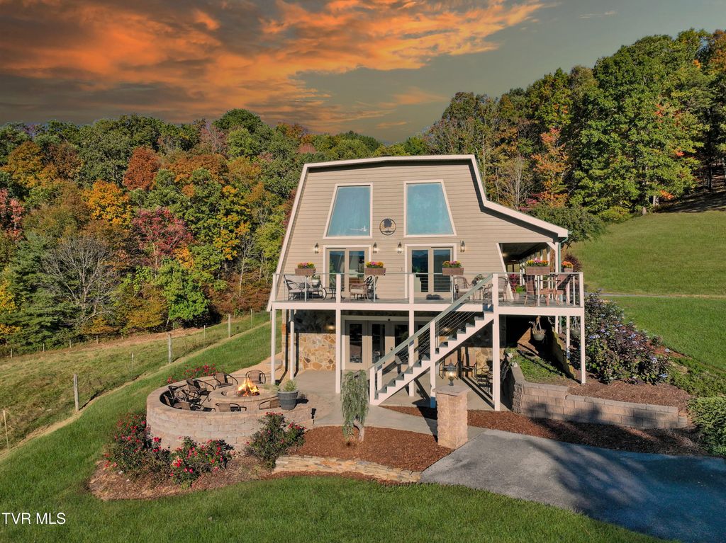 Photo of 21072 Delmar Road, Damascus, VA 24236 (MLS # 9988046)