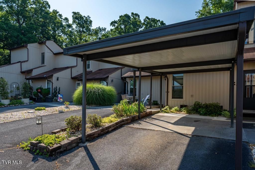 Photo of 780 Hamilton Road #E6, Blountville, TN 37617 (MLS # 9982552)