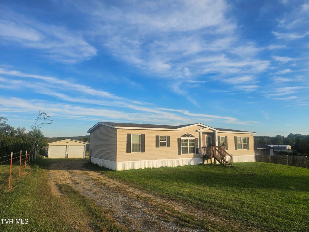 Photo of 42 Wisecarver Road, Mosheim, TN 37818 (MLS # 10001800)