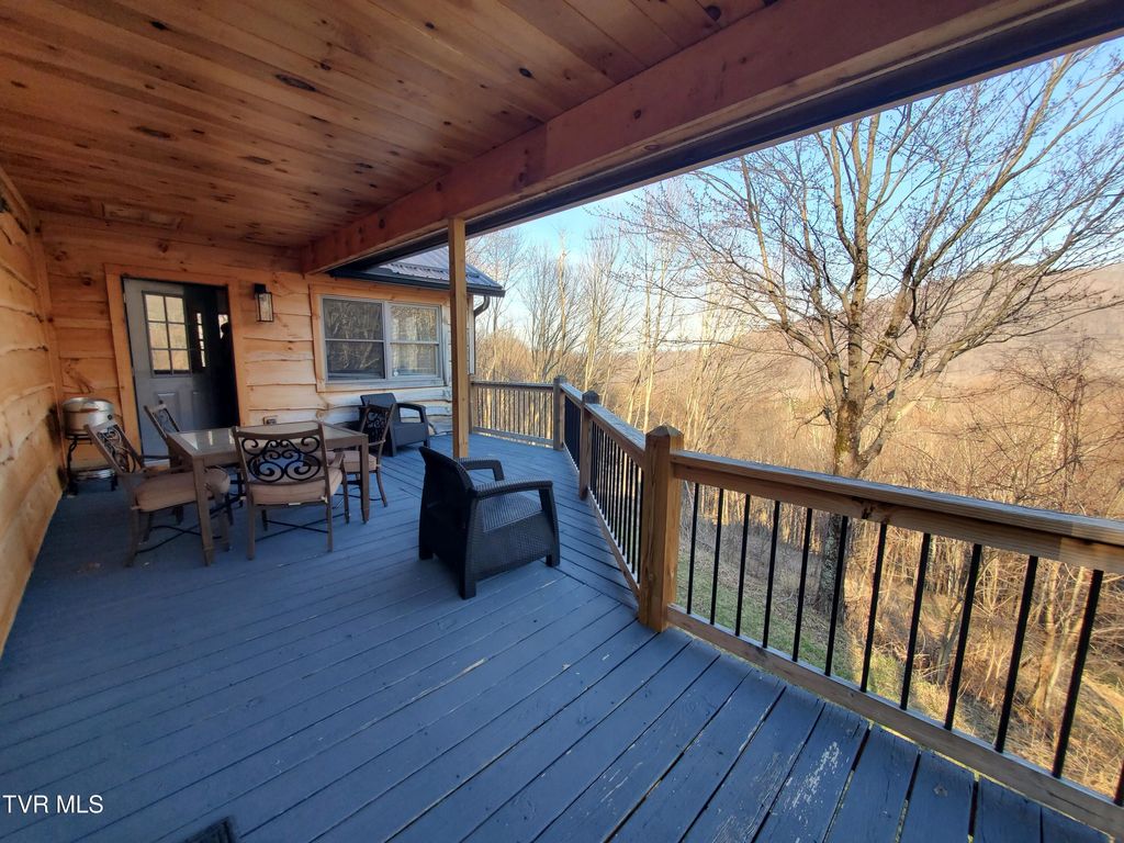 Photo of 108 Roan View Road, Roan Mountain, TN 37687 (MLS # 9993070)
