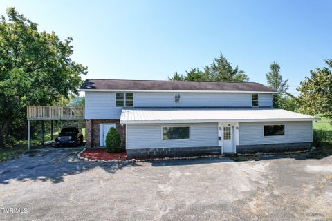 Photo of 3565 Blue Springs Parkway, Greeneville, TN 37743 (MLS # 10001000)
