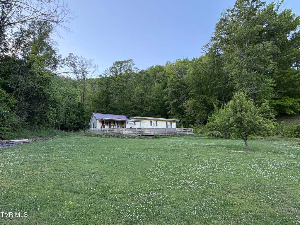Photo of 816 15 Street, Big Stone Gap, VA 24219 (MLS # 9995249)