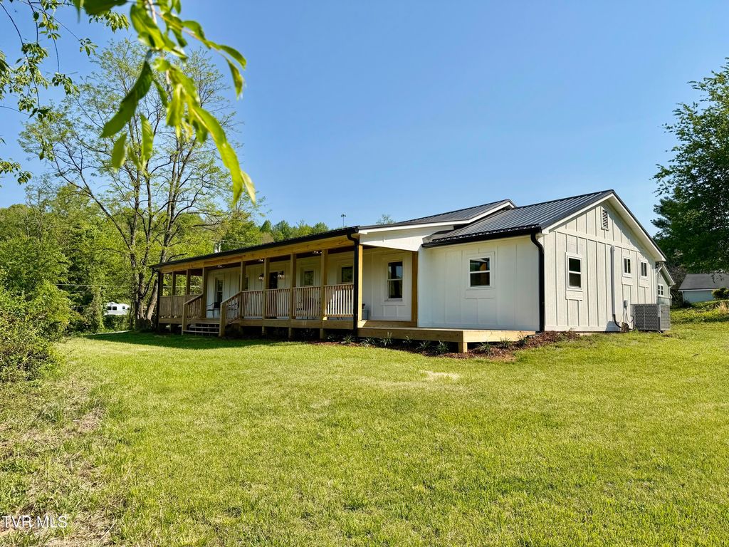 Photo of 509 Island Road, Bristol, VA 24201 (MLS # 9994626)
