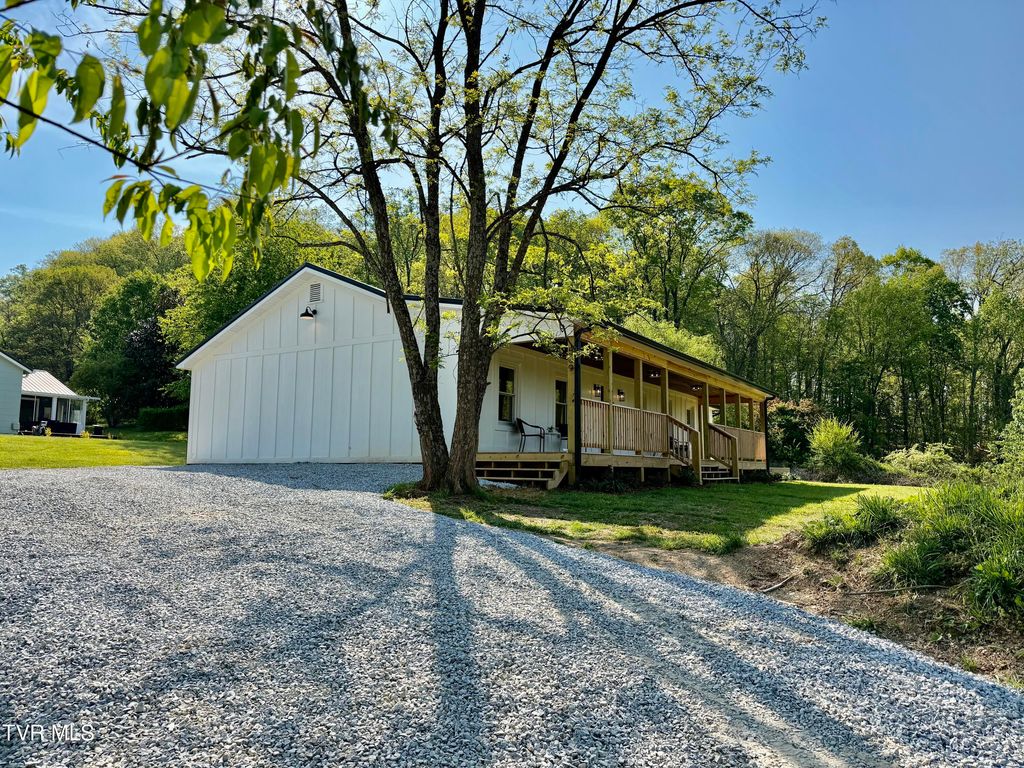 Photo of 509 Island Road, Bristol, VA 24201 (MLS # 9994626)