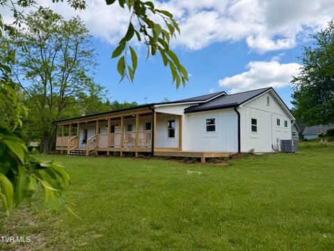 Homes For Sale - 509 Island Road<br/> Bristol, VA 24201