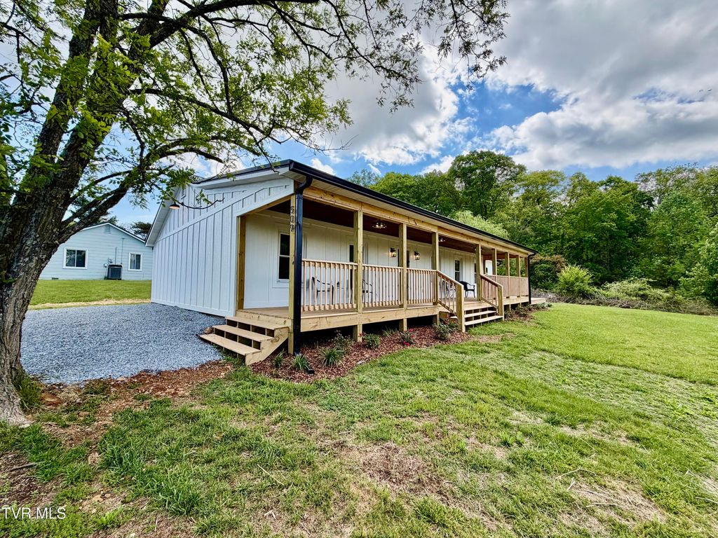 Photo of 509 Island Road, Bristol, VA 24201 (MLS # 9994626)
