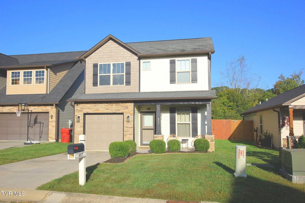 Photo of 657 Suffolk Road, Johnson City, TN 37615 (MLS # 9990921)