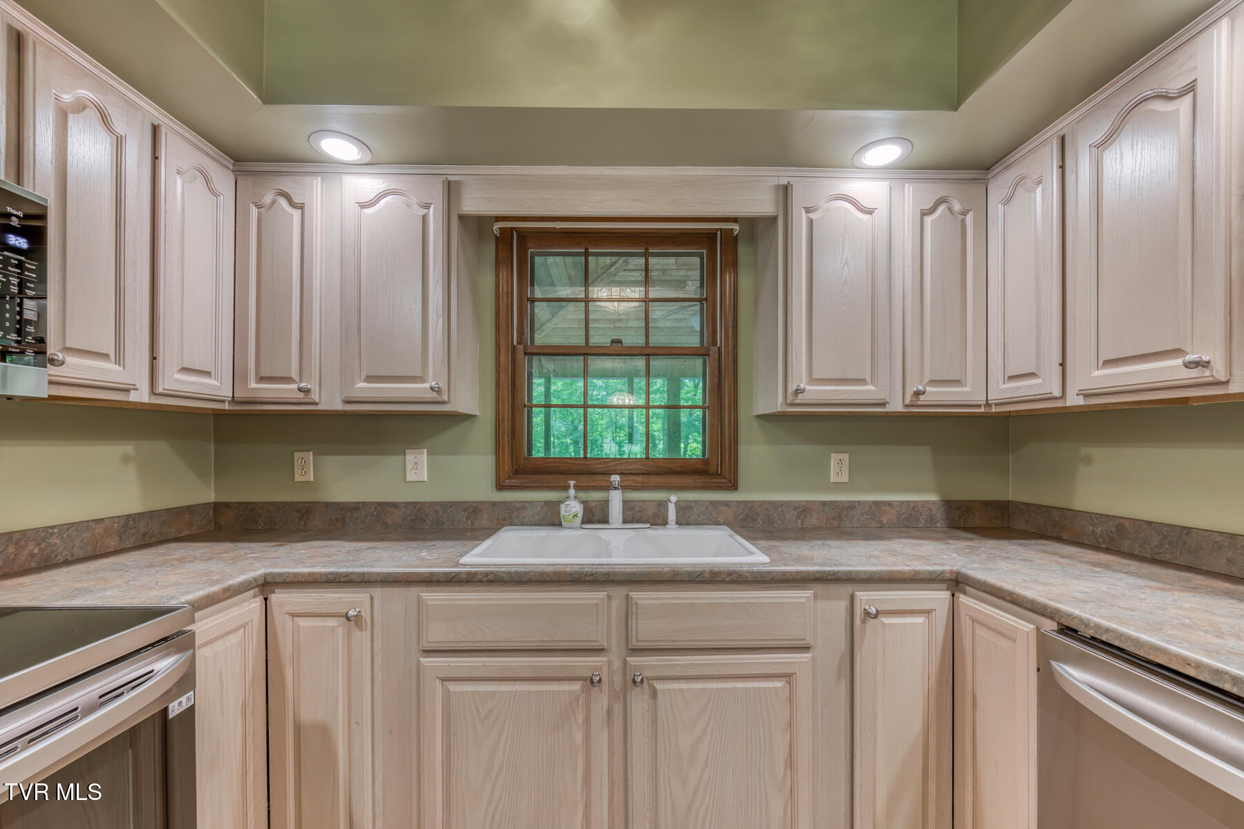 2204 Nantucket Road, Johnson City, Tennessee image 20
