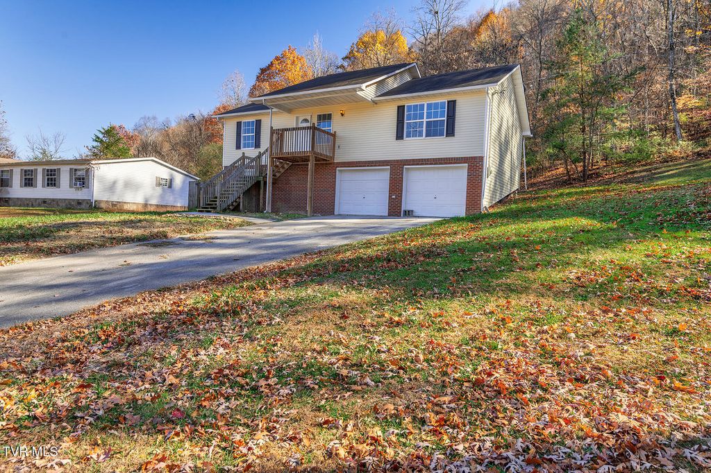 Photo of 503 Long Circle, Newport, TN 37821 (MLS # 9988573)