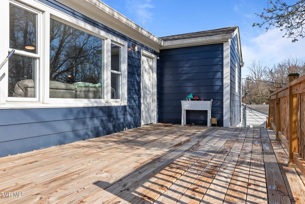 Photo of 525 Terry Drive, Bristol, VA 24201 (MLS # 9992403)