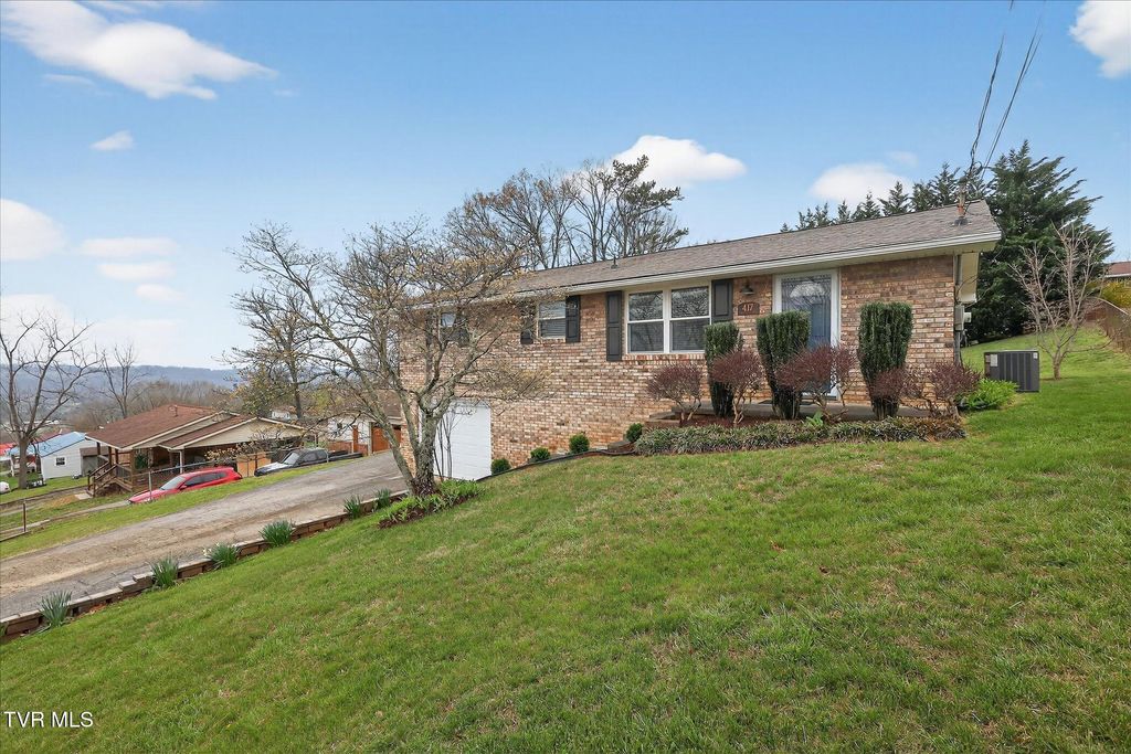 Photo of 417 Kingsley Avenue, Kingsport, TN 37660 (MLS # 9992686)