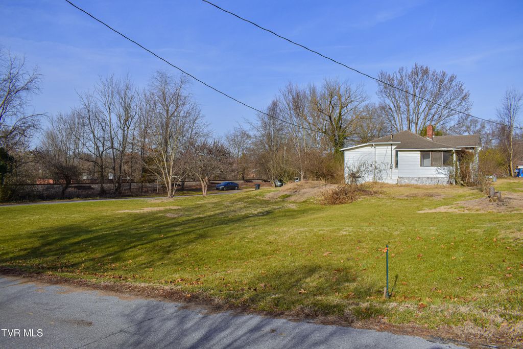 Photo of Tbd Lakeview Street, Bristol, TN 37620 (MLS # 9989781)