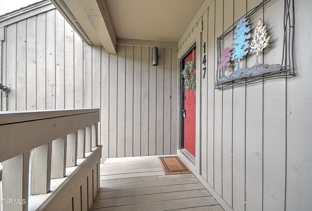 Photo of 147 Quail Run, Bristol, VA 24201 (MLS # 9988588)