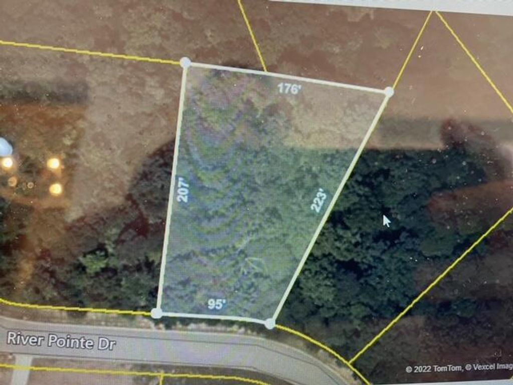 Photo of 62 River Pointe Drive, Greeneville, TN 37743 (MLS # 9950023)