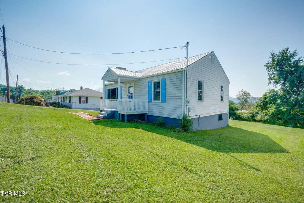 Photo of 3437 Lightwood Street, Kingsport, TN 37660 (MLS # 9998431)