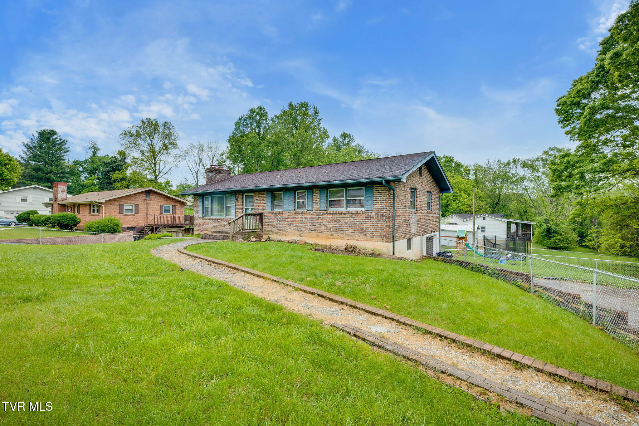 109 Longwood Road, Bristol, Tennessee image 3