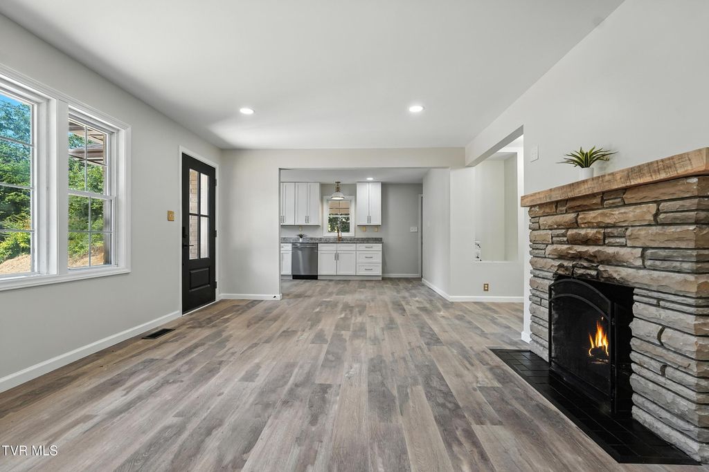 Photo of 1208 Baxter Street Street, Johnson City, TN 37601 (MLS # 9984214)