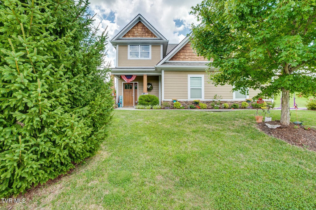 Photo of 2720 Edinburgh Channel Road, Kingsport, TN 37664 (MLS # 10000781)