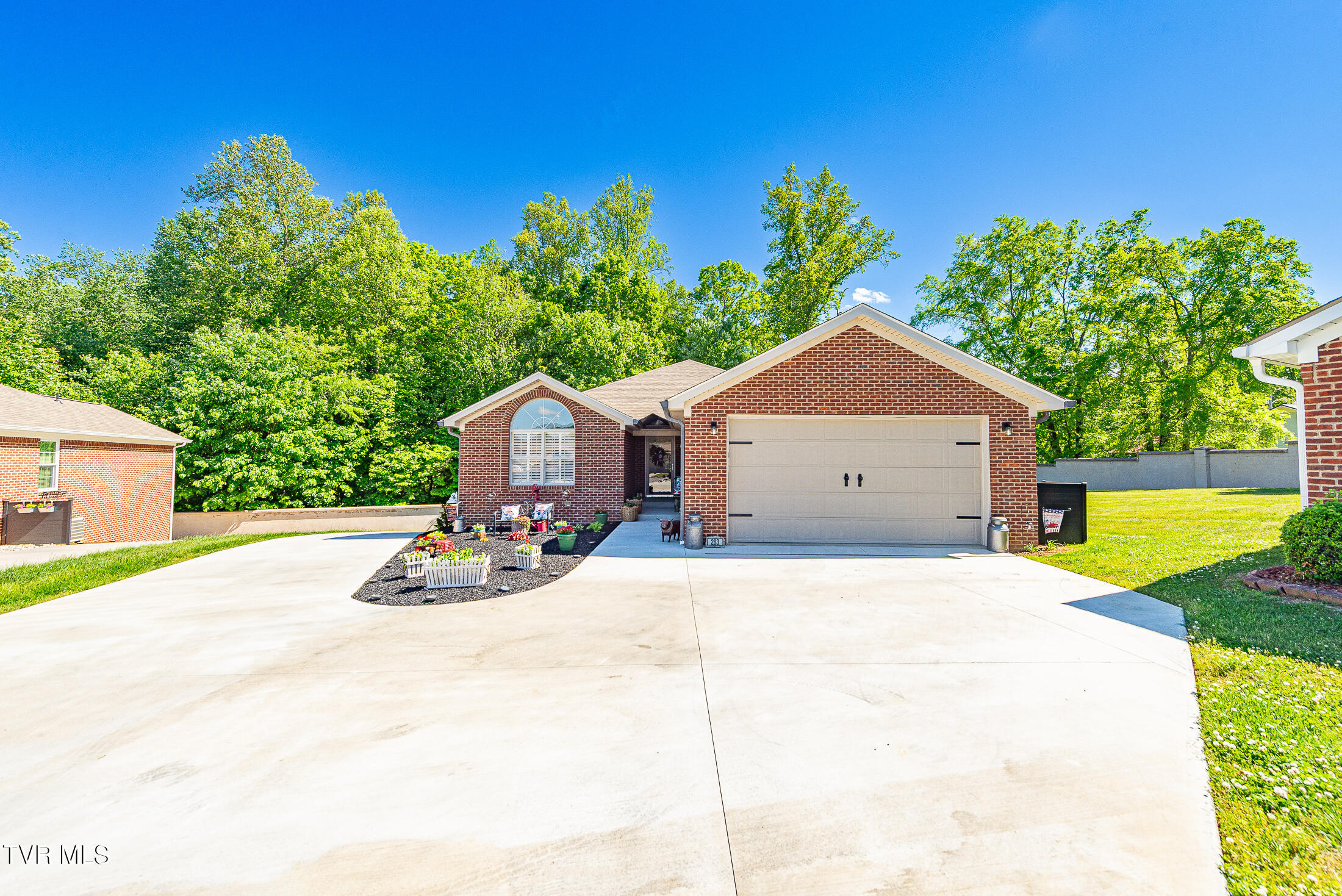 283 Crockett Drive Un48