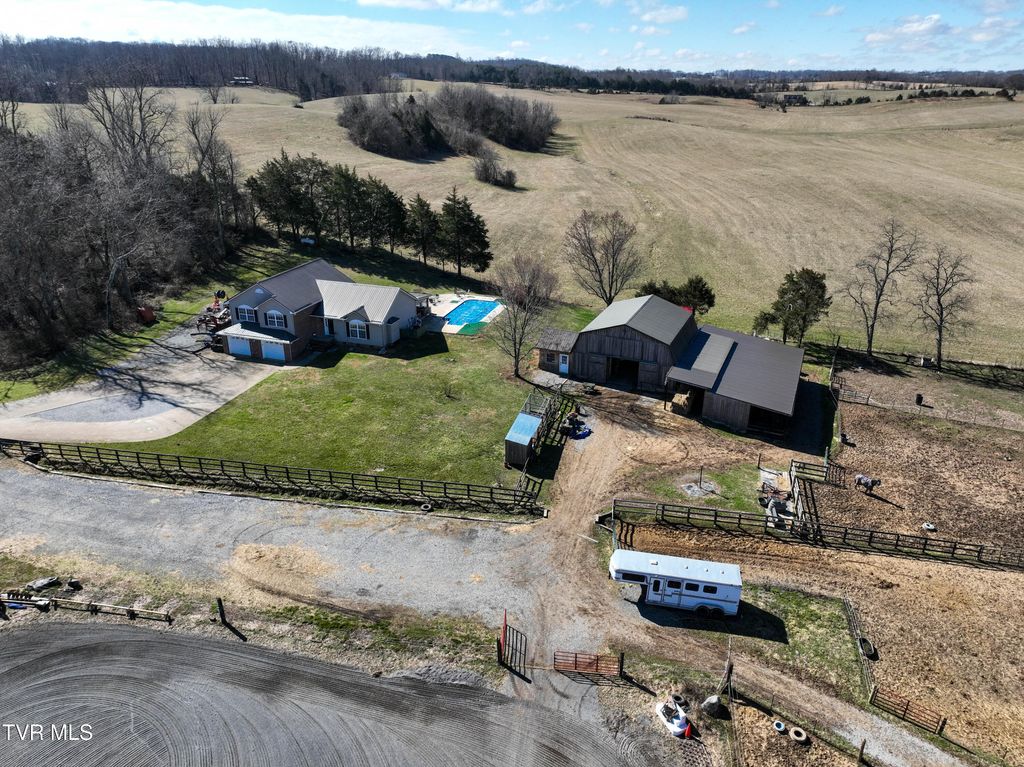 Photo of 193 Harmony Acres Drive, Jonesborough, TN 37659 (MLS # 9991721)