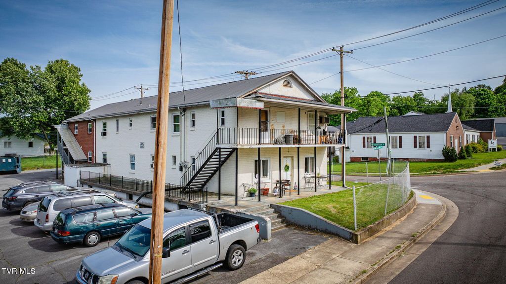 Photo of 1006 Gibson Mill Road, Kingsport, TN 37660 (MLS # 9995080)