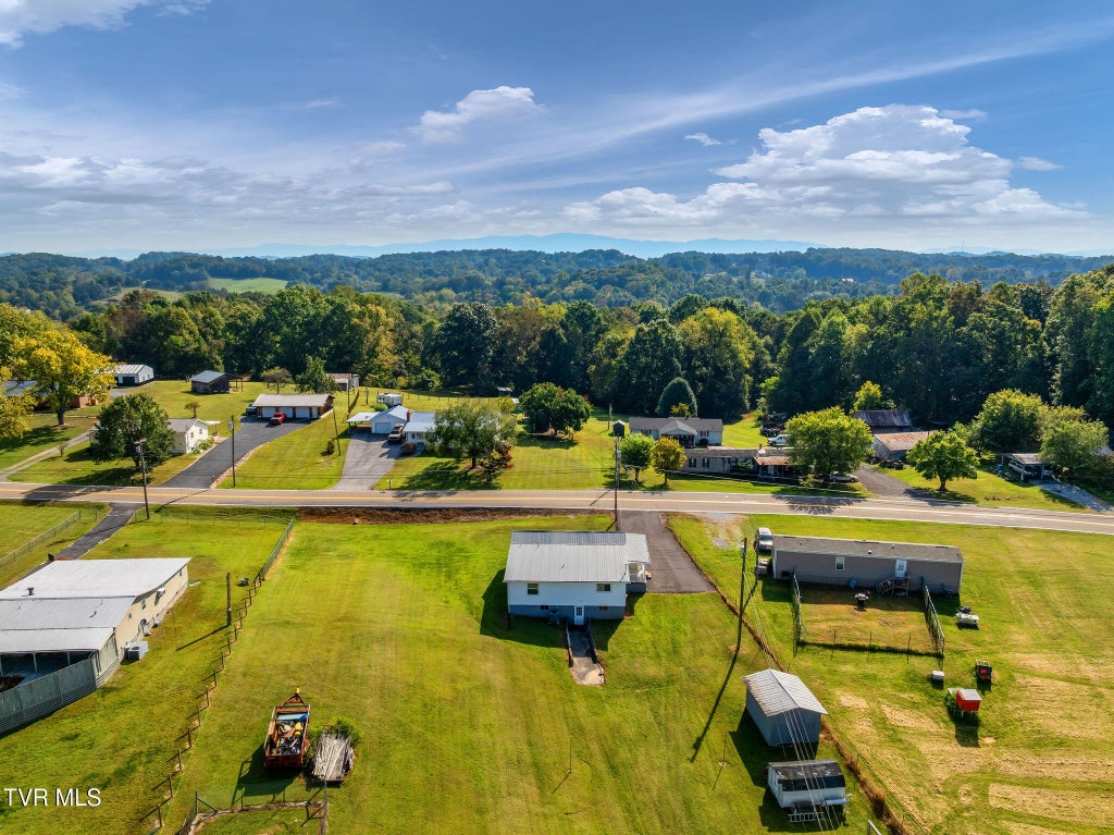 Photo of 940 Muddy Creek Road, Piney Flats, TN 37686 (MLS # 10001815)