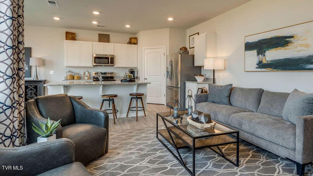 281 Chimney View Loop