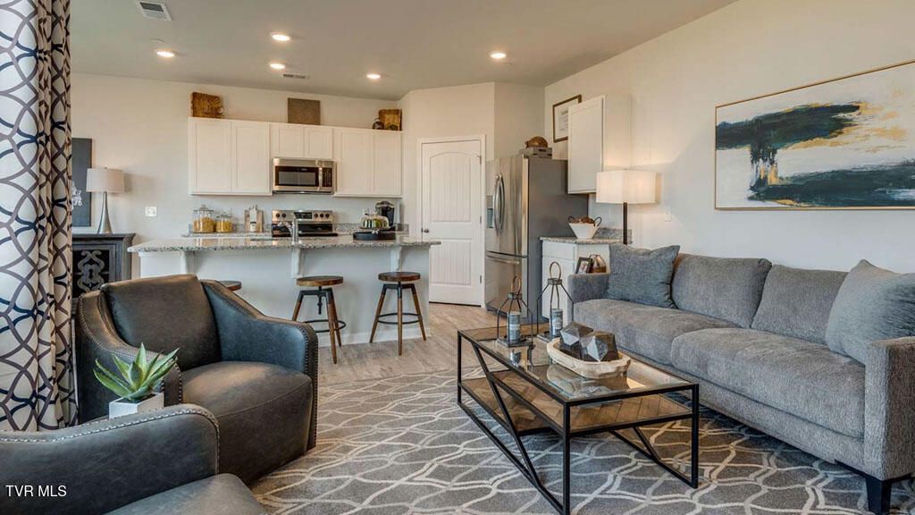 Photo of 281 Chimney View Loop, Blountville, TN 37617 (MLS # 9992634)