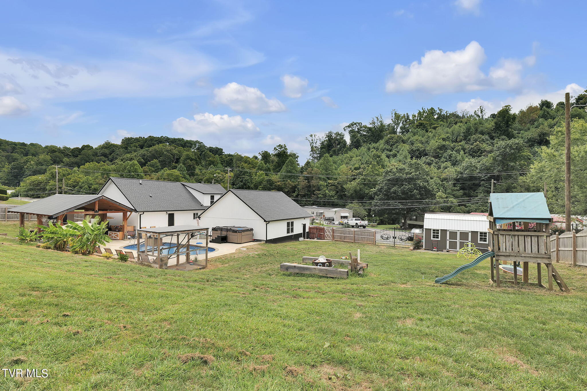 1854 Pittstown Road, Bristol, Virginia image 5