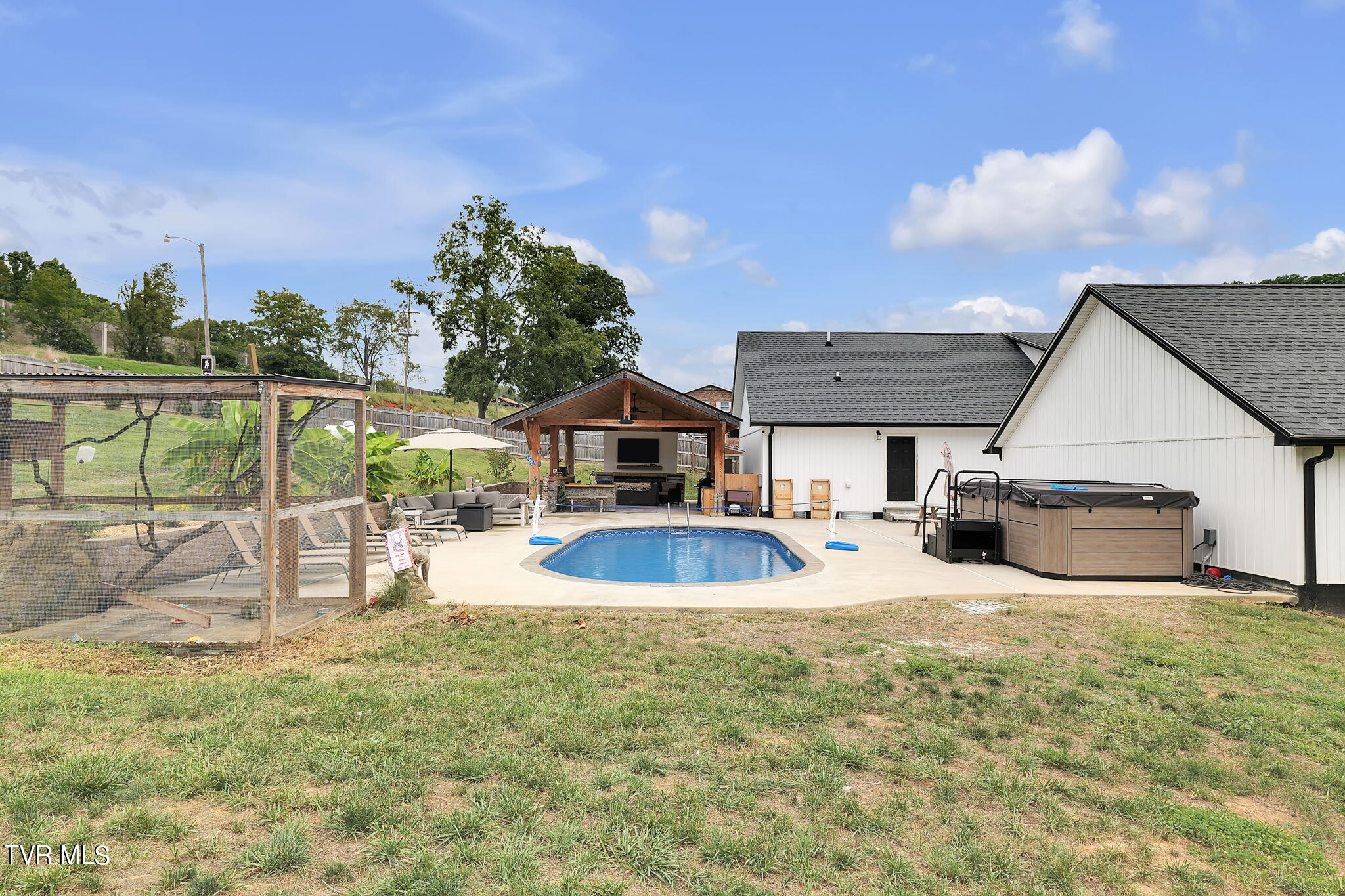 1854 Pittstown Road, Bristol, Virginia image 39