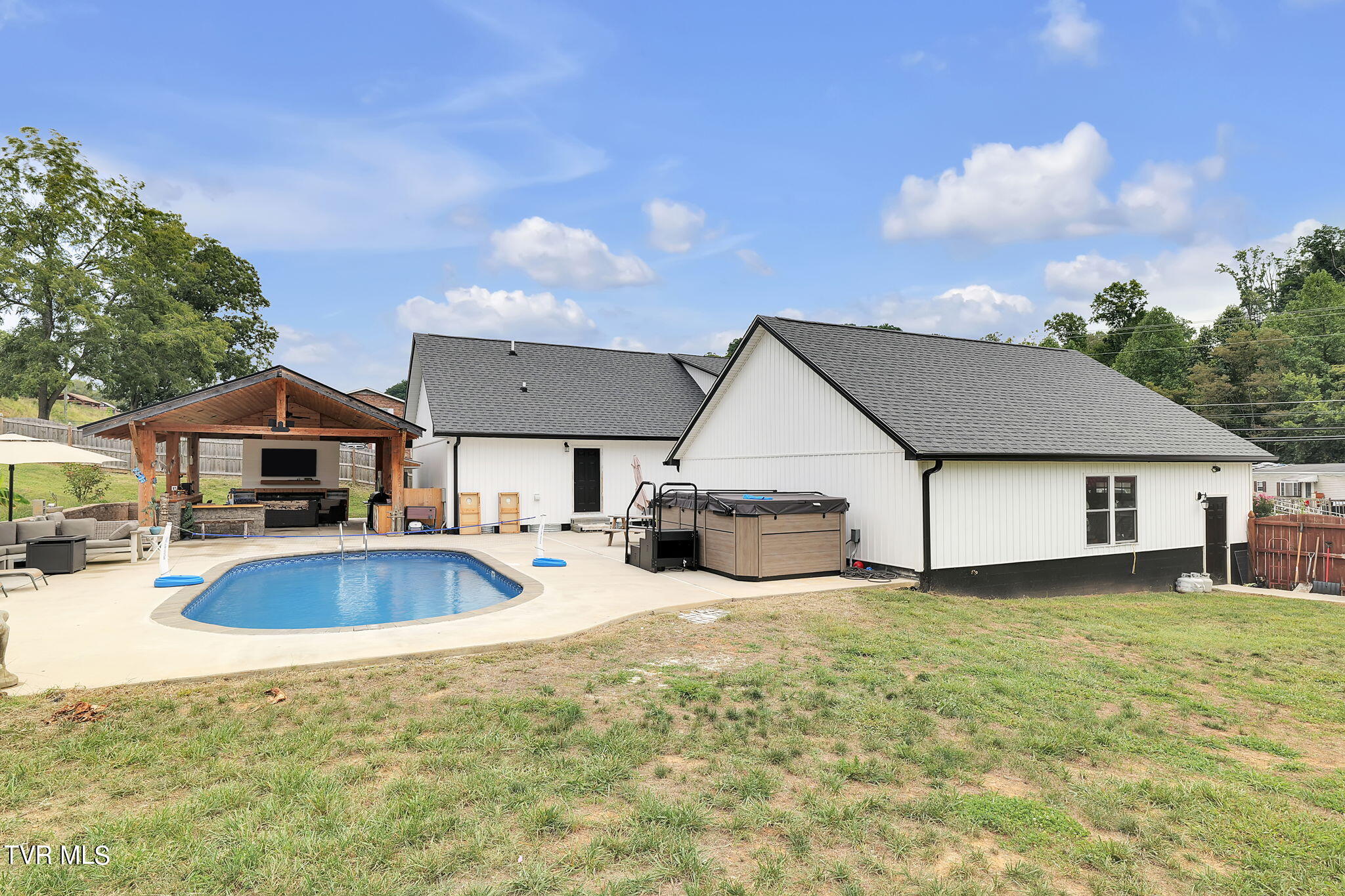 1854 Pittstown Road, Bristol, Virginia image 4