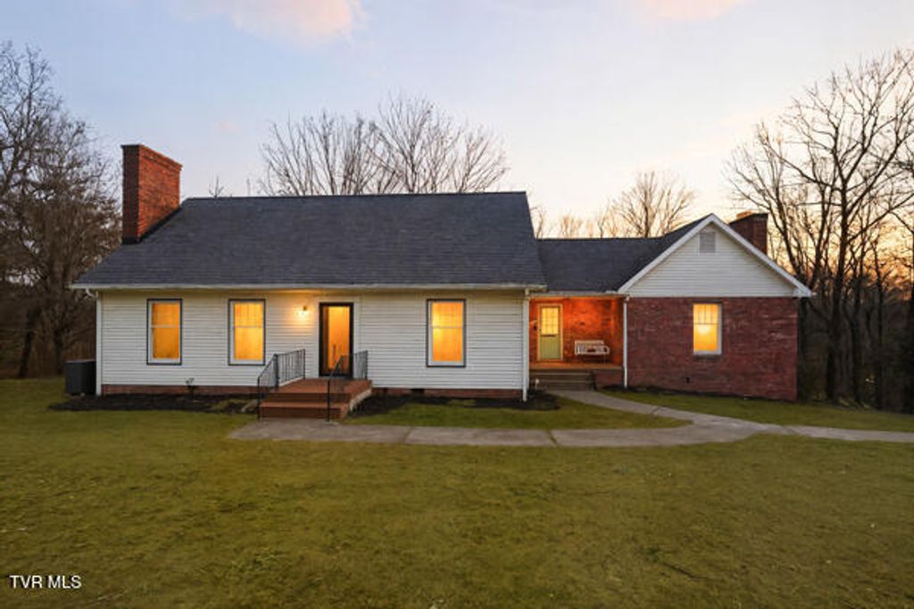 Photo of 189 Ridgefield Road, Wise, VA 24293 (MLS # 9988555)