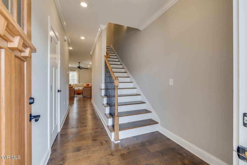 Photo of 373 Piper Glen, Gray, TN 37615 (MLS # 9991987)