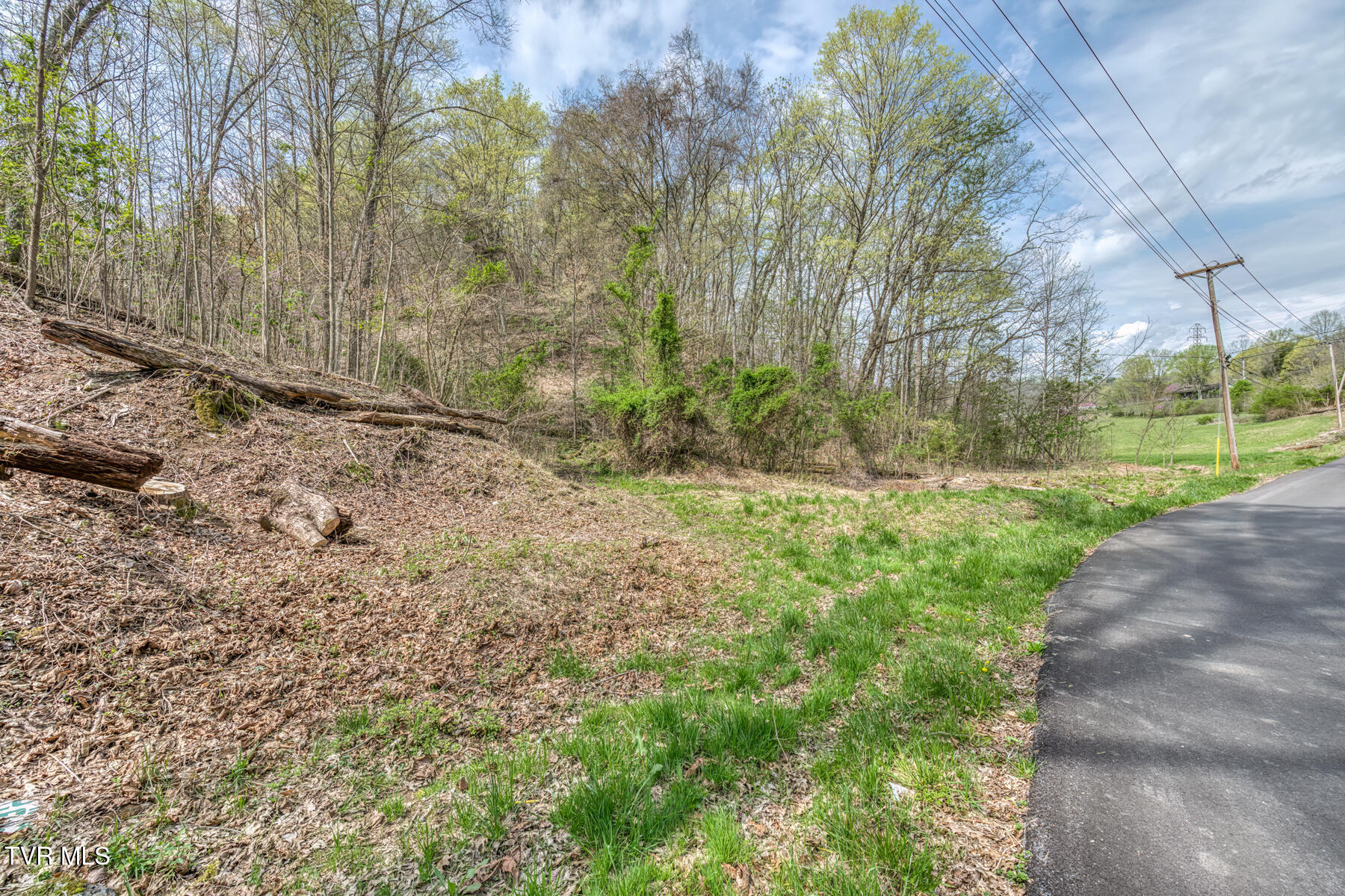 635 Harbor Springs Road, Kingsport, Tennessee image 2