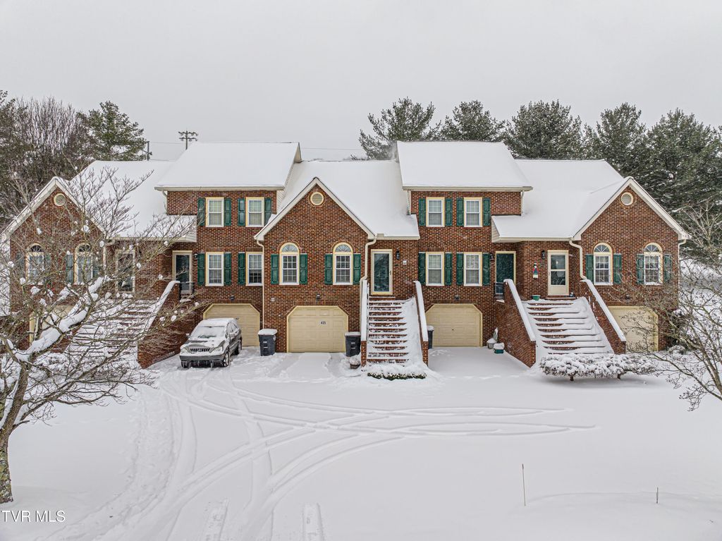 Photo of 425 Andover Court #0, Kingsport, TN 37663 (MLS # 9990774)