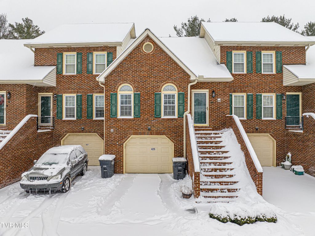 Photo of 425 Andover Court #0, Kingsport, TN 37663 (MLS # 9990774)