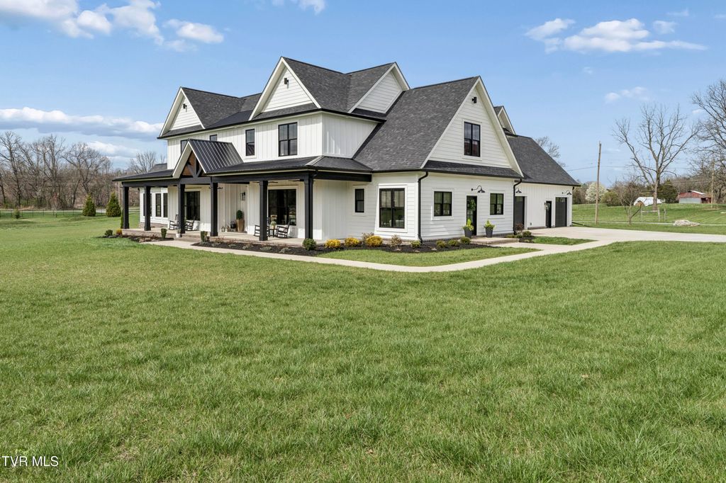 Photo of 133 Wake Robin Lane, Johnson City, TN 37601 (MLS # 9992520)