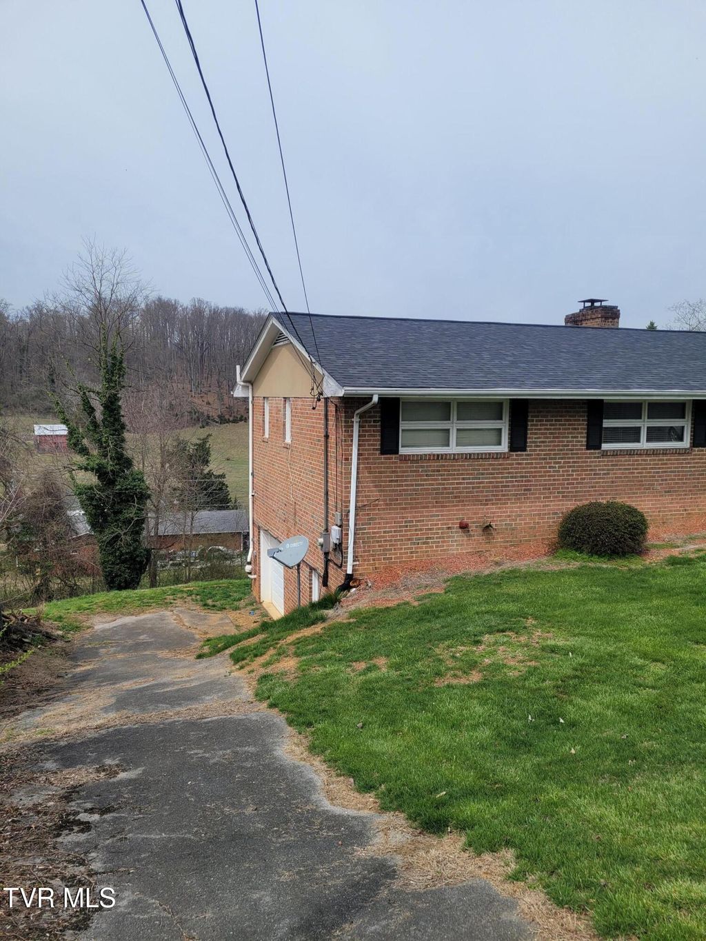 Photo of 428 Merman Road, Kingsport, TN 37663 (MLS # 9993133)