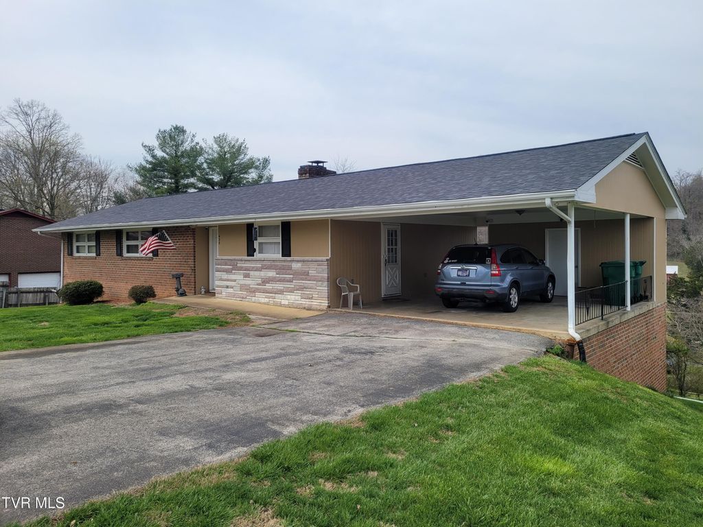 Photo of 428 Merman Road, Kingsport, TN 37663 (MLS # 9993133)