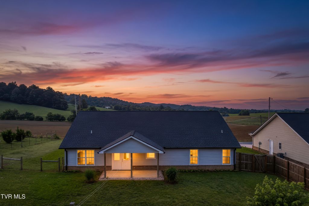 Photo of 595 Pleasant Valley Road, Jonesborough, TN 37659 (MLS # 9996701)