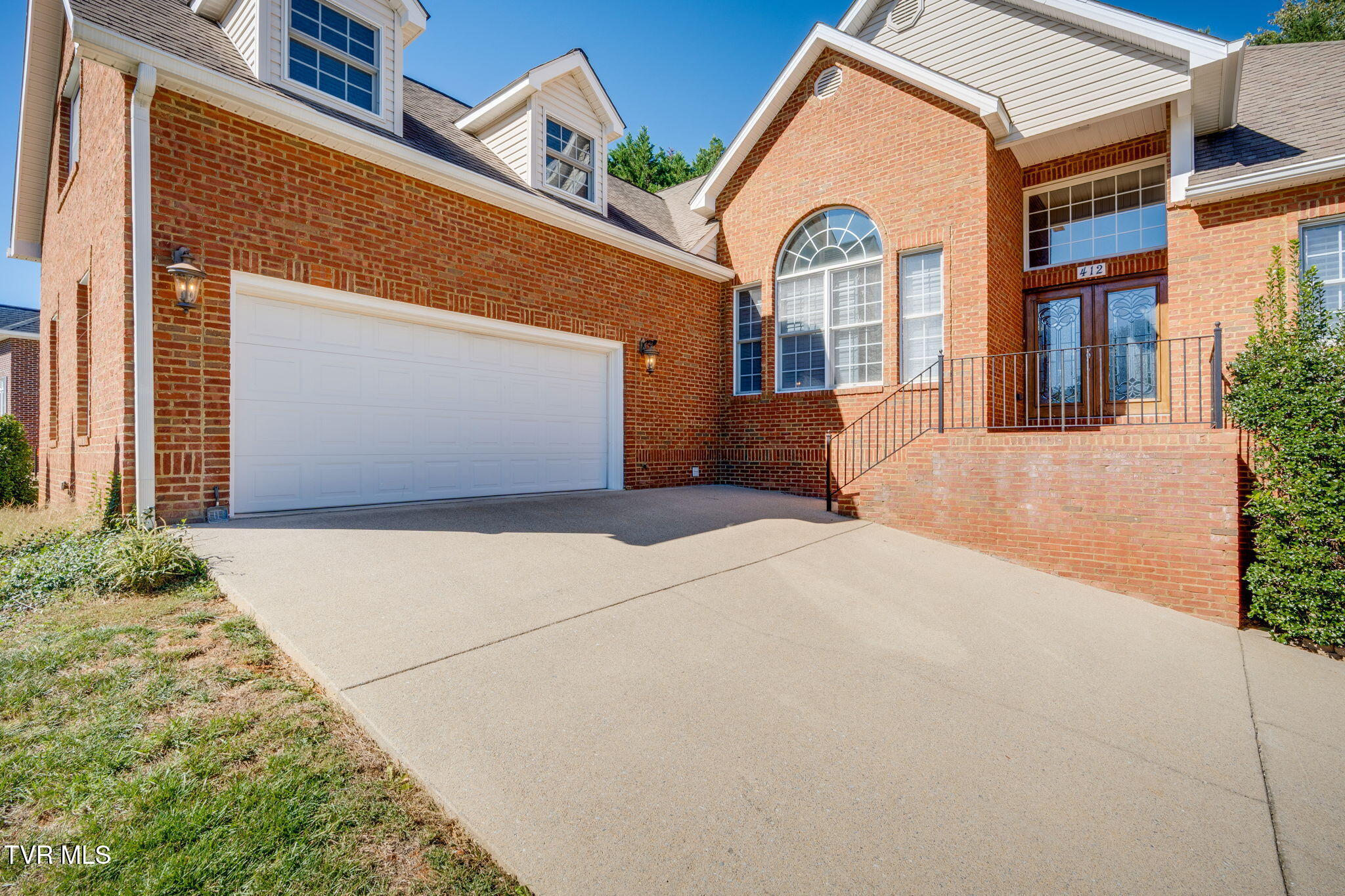412 Emerald Chase Circle