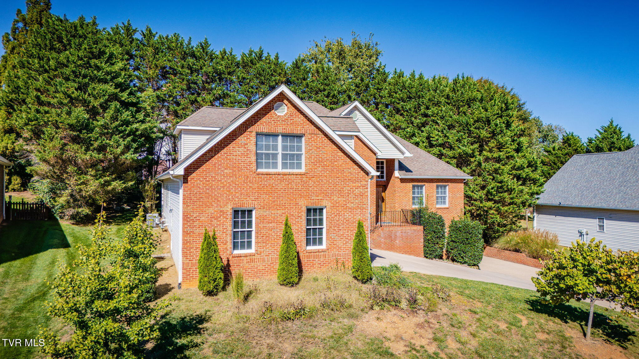 412 Emerald Chase Circle