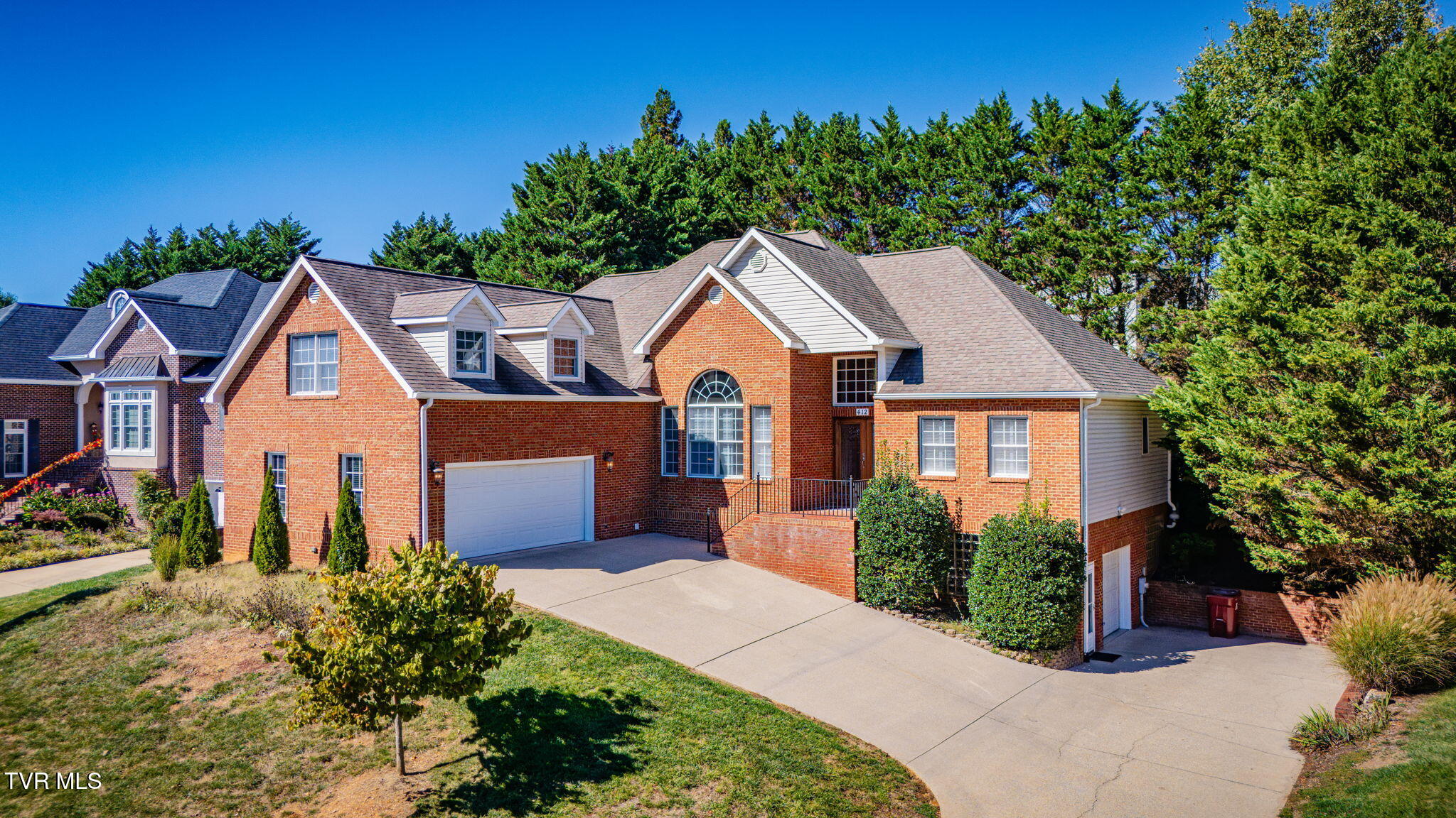 412 Emerald Chase Circle