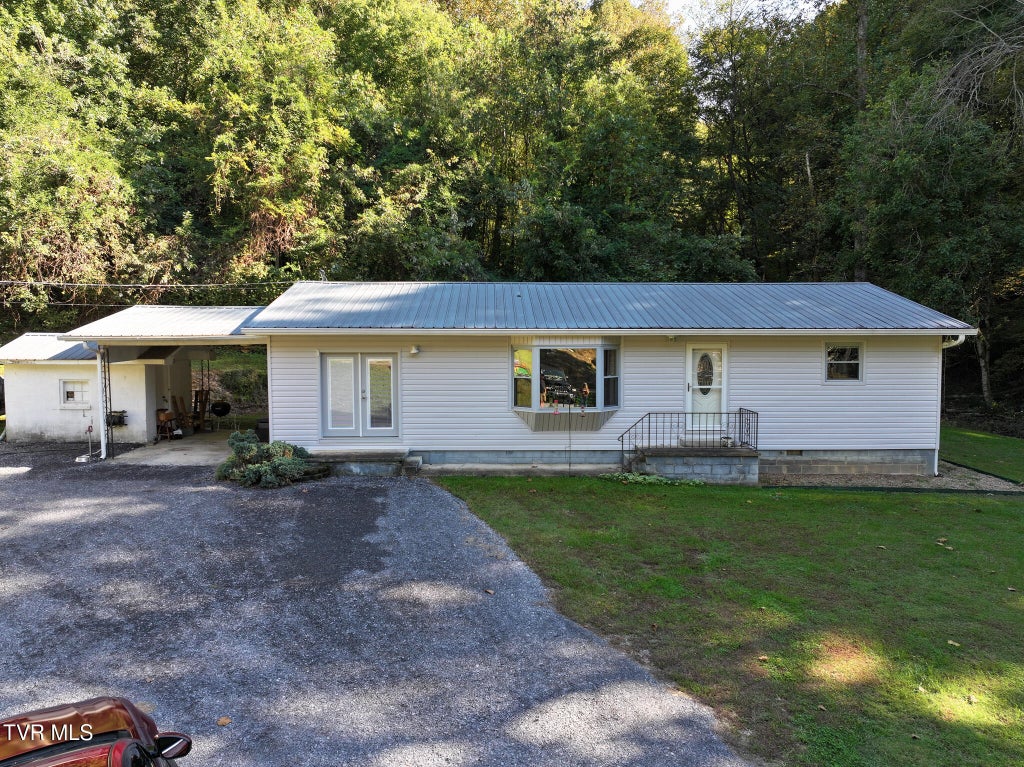 Photo of 940 Bewleys Chapel Road, Midway, TN 37809 (MLS # 10002131)
