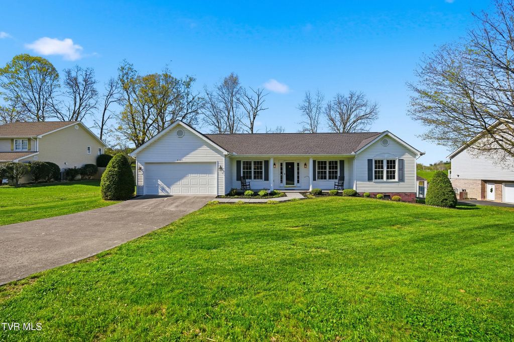 Photo of 4105 Sioux Drive, Johnson City, TN 37604 (MLS # 9993826)