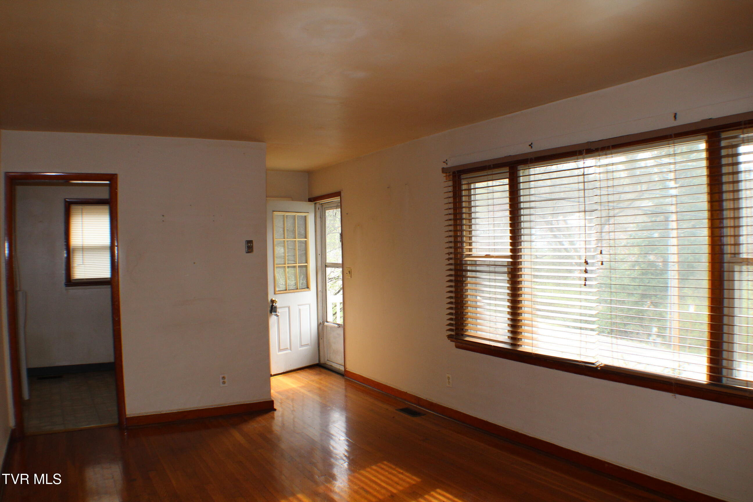 3988 Memorial Boulevard