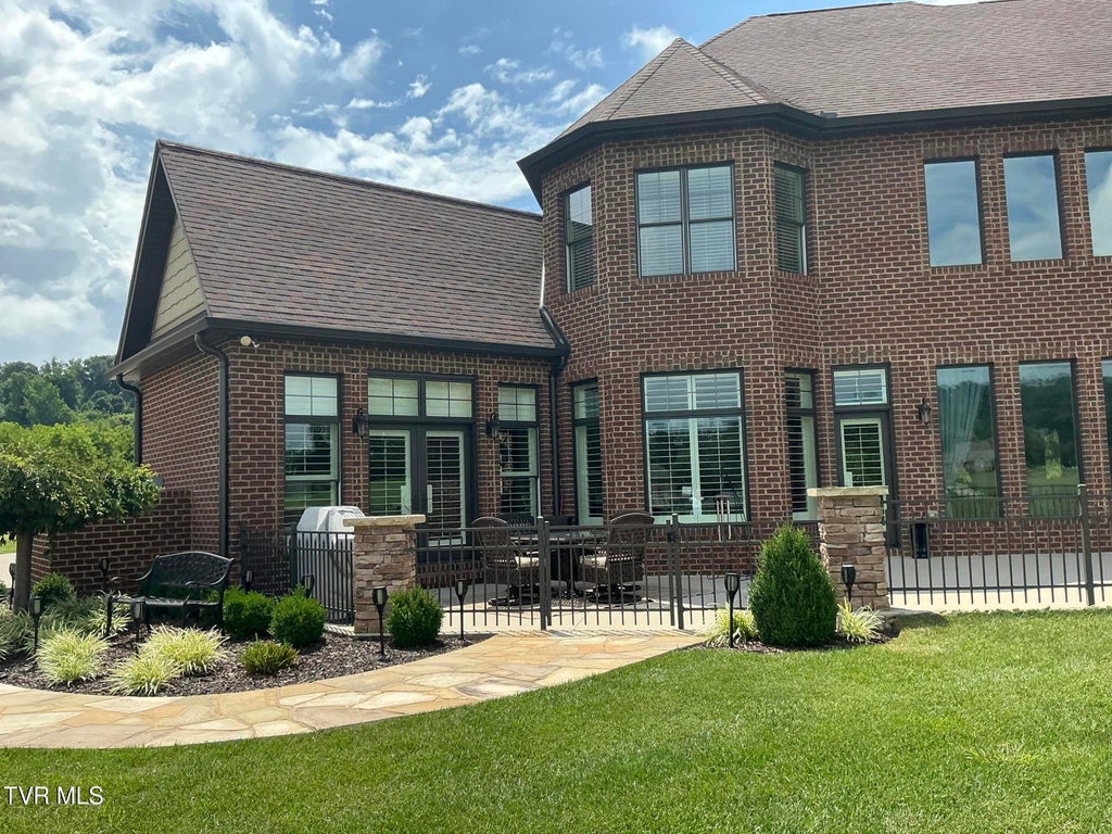 Photo of 127 Burnt Hickory Lane, Johnson City, TN 37604 (MLS # 10000263)