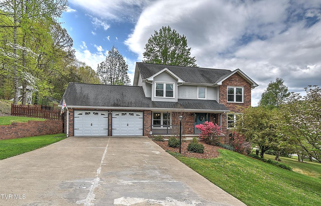 Photo of 308 Appleberry Circle, Kingsport, TN 37663 (MLS # 9993858)